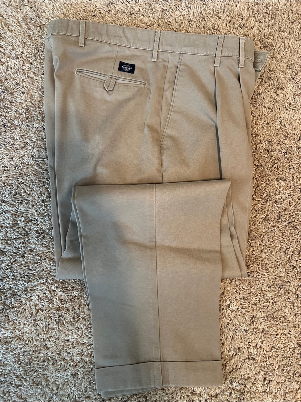 Dockers Men's Pleated Chinos in Khaki Tan